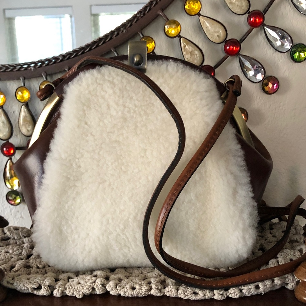 NWOT Patricia Nash Portafina Sherpa Framed Crossbody Bag - Picture 1 of 8